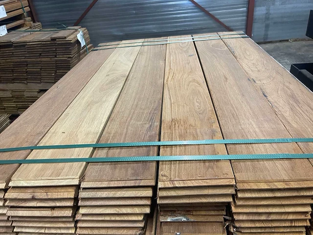 Guyana teak kopse veer en groef (buitenparket) 1250x145x21mm (120x) - afbeelding 1 van  3