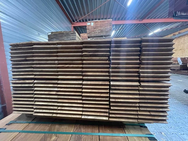Guyana teak kopse veer en groef (buitenparket) 950x145x21mm (120x) - afbeelding 3 van  3
