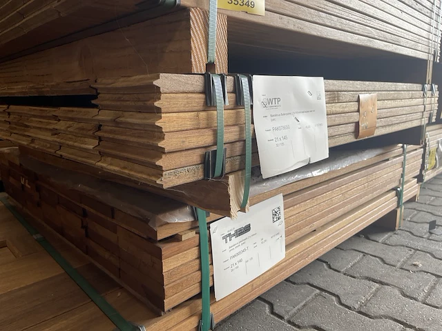 Guyana teak kopse veer en groef (buitenparket) - afbeelding 1 van  4