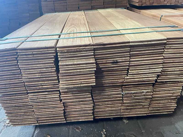 Guyana teak kopse veer en groef (buitenparket) - afbeelding 4 van  4