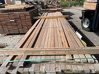 Guyana teak latten geschaafd 3050-3350x45x21mm (63x) - afbeelding 1 van  3