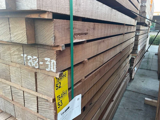 Guyana teak palen fijnbezaagd 3000x100x100mm (27x) - afbeelding 4 van  4