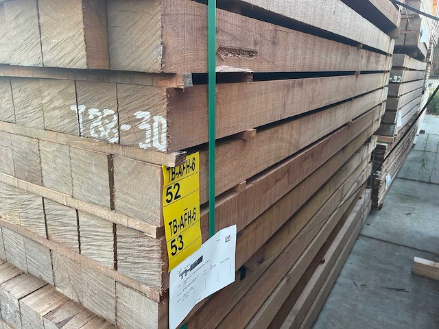 Guyana teak palen fijnbezaagd 3000x100x100mm (27x) - afbeelding 4 van  4