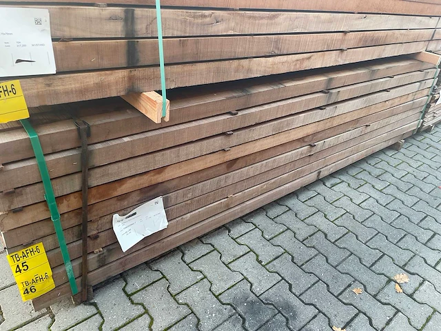 Guyana teak palen fijnbezaagd 3050x60x60mm (100x) - afbeelding 4 van  4
