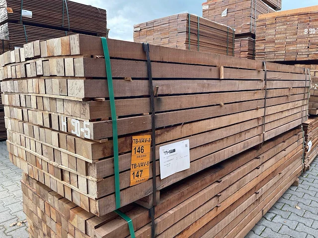 Guyana teak palen fijnbezaagd 3050x60x60mm (70x) - afbeelding 2 van  3