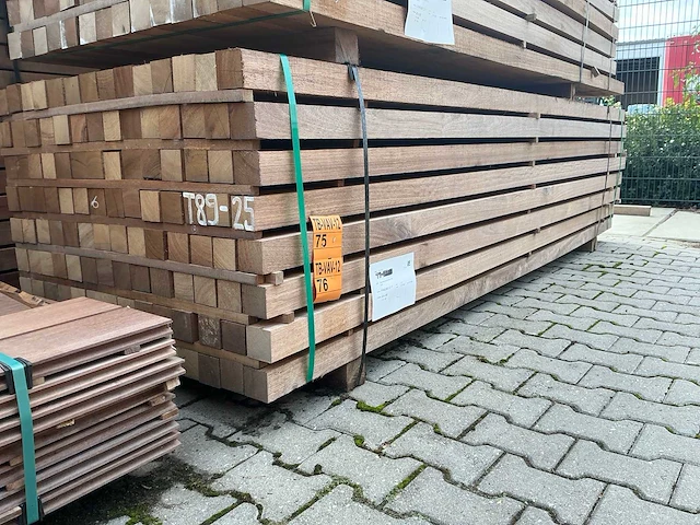 Guyana teak palen fijnbezaagd 3050x68x68mm (56x) - afbeelding 4 van  4