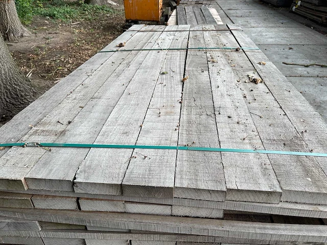 Guyana teak planken fijnbezaagd 2150x108x33mm (153x) - afbeelding 1 van  3