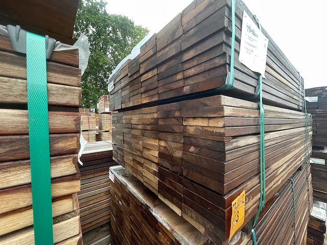 Guyana teak planken geschaafd 1250-1550x140x25mm (168x) - afbeelding 3 van  3