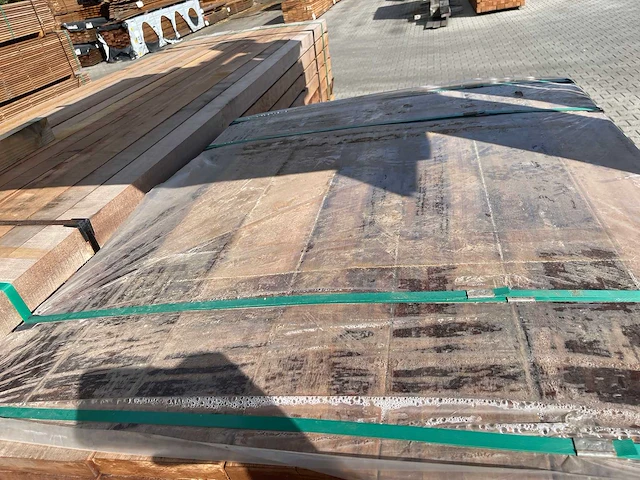 Guyana teak planken geschaafd 1250x140x25mm (161x) - afbeelding 1 van  3