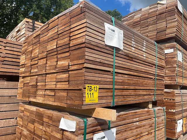 Guyana teak planken geschaafd 1250x140x25mm (189x) - afbeelding 4 van  4