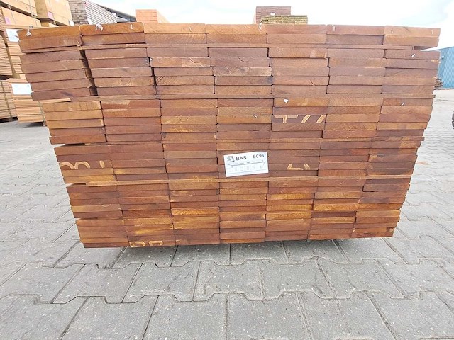 Guyana teak planken geschaafd 1250x145x21mm (189x) - afbeelding 3 van  4