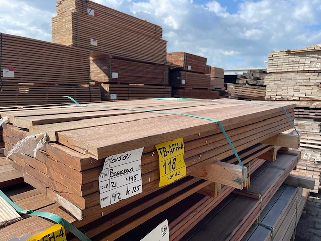 Guyana teak planken geschaafd 1250x145x21mm (42x) - afbeelding 2 van  3