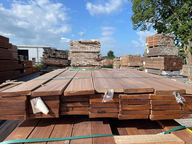 Guyana teak planken geschaafd 1250x145x21mm (42x) - afbeelding 3 van  3