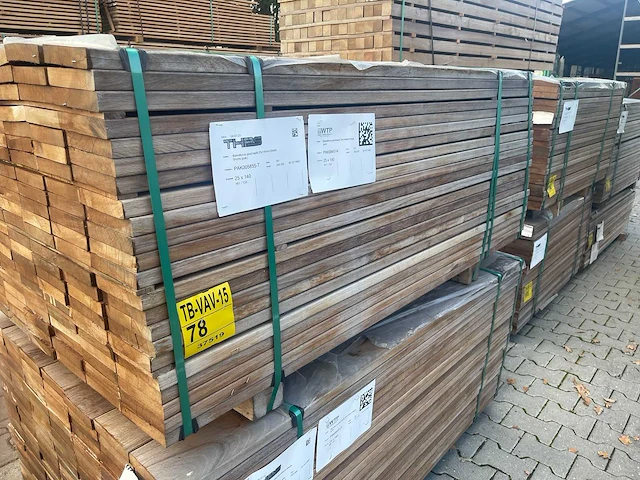 Guyana teak planken geschaafd 1550x140x25mm (161x) - afbeelding 4 van  4