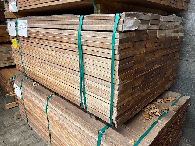 Guyana teak planken geschaafd 1550x140x25mm (161x) - afbeelding 4 van  4