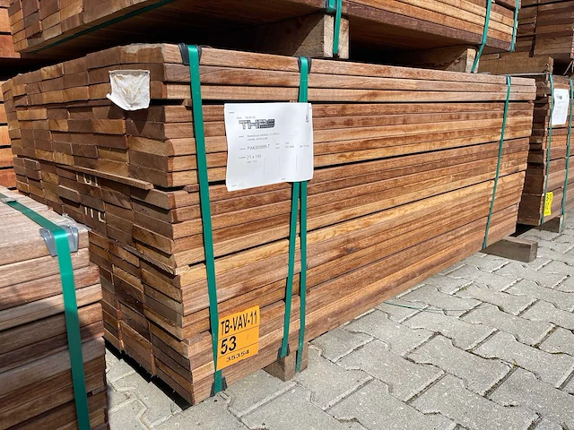 Guyana teak planken geschaafd 1550x140x25mm (189x) - afbeelding 4 van  4