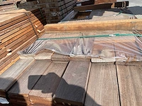 Guyana teak planken geschaafd 2150-2750x140x25mm (122x) - afbeelding 1 van  3