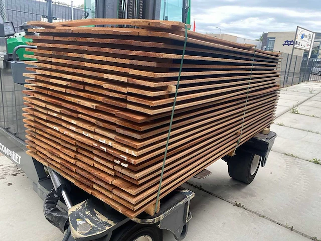 Guyana teak planken geschaafd 2500x140x16mm (106x) - afbeelding 3 van  4