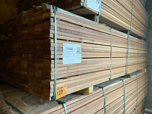 Guyana teak planken geschaafd 3050x90x25mm (253x) - afbeelding 4 van  4