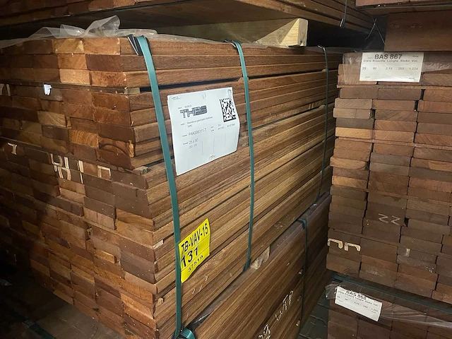Guyana teak planken geschaafd 3350x90x25mm (253x) - afbeelding 4 van  4