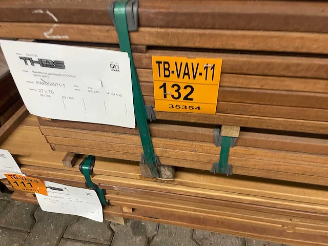 Guyana teak planken geschaafd 3650-3950x70x27mm (149x) - afbeelding 4 van  4