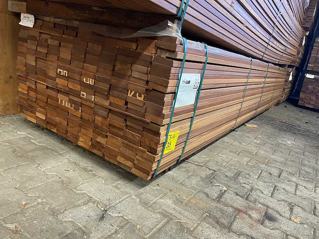 Guyana teak planken geschaafd 3950x90x25mm (253x) - afbeelding 4 van  4