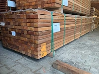 Guyana teak regels fijnbezaagd 3950x68x45mm (84x) - afbeelding 4 van  4