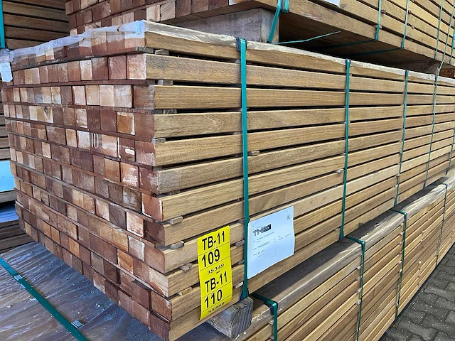 Guyana teak regels geschaafd 2750x68x42mm (84x) - afbeelding 4 van  4