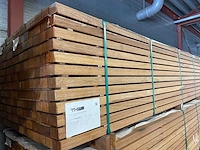 Guyana teak regels geschaafd 3050x68x45mm (84x) - afbeelding 1 van  3