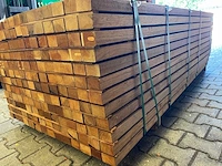 Guyana teak regels geschaafd 3350x68x42mm (77x) - afbeelding 2 van  4