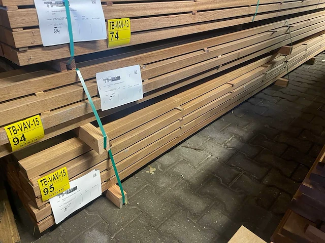Guyana teak regels geschaafd 4550x68x45mm (62x) - afbeelding 4 van  4