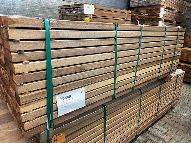 Guyana teak regels geschaafd 4850x68x45mm (46x) - afbeelding 2 van  4