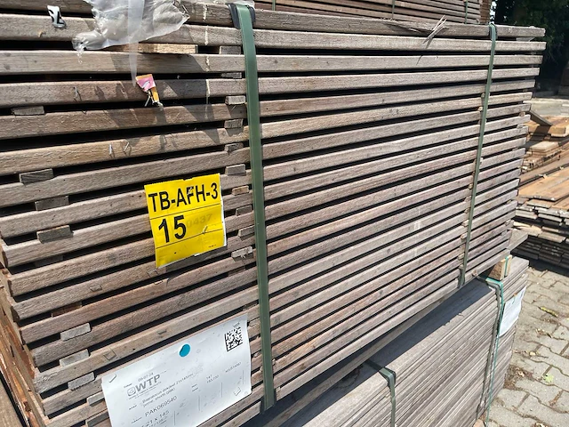 Guyana teak vlonderplanken 1250x145x21mm (147x) - afbeelding 2 van  3