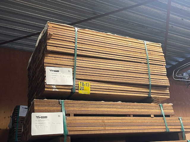 Guyana teak vlonderplanken 1250x145x21mm (189x) - afbeelding 4 van  4