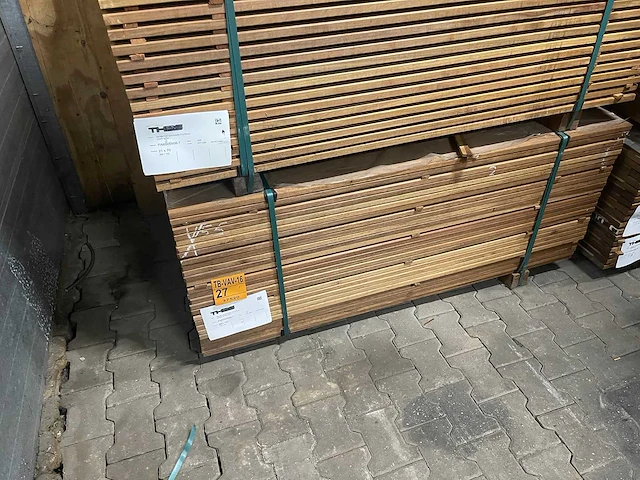 Guyana teak vlonderplanken 1550x145x21mm (189x) - afbeelding 4 van  4