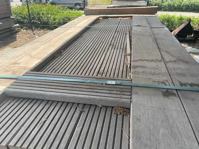 Guyana teak vlonderplanken 2150-2750x145x27mm (138x) - afbeelding 1 van  3