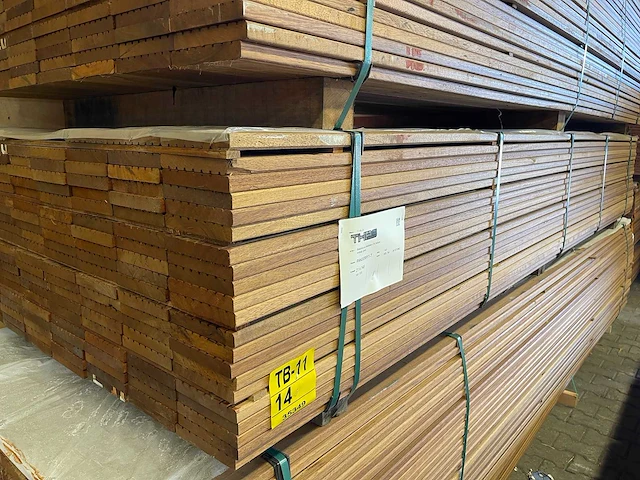 Guyana teak vlonderplanken 3550x145x21mm (145x) - afbeelding 4 van  4