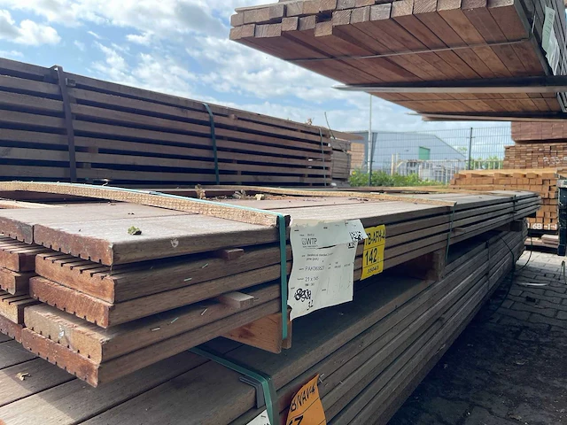 Guyana teak vlonderplanken 3650x145x21mm (32x) - afbeelding 2 van  3
