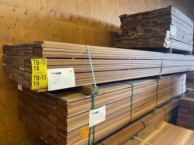 Guyana teak vlonderplanken 3650x145x21mm (50x) - afbeelding 4 van  4
