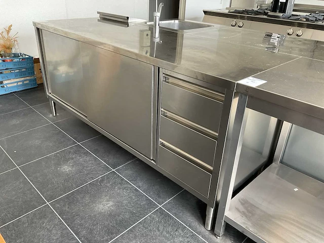 Haaften werktafel - afbeelding 1 van  8