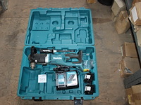 Haakse accuboorhamer makita dda460 36v met 2 accu's en oplader in koffer. - afbeelding 1 van  4