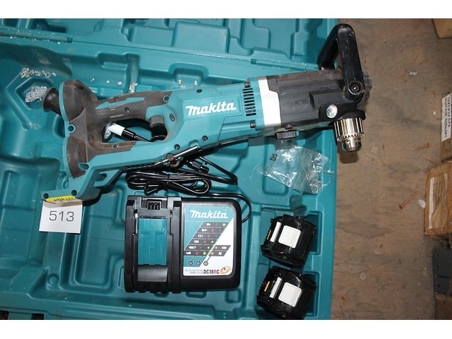 Haakse accuboorhamer makita dda460 36v met 2 accu's en oplader in koffer. - afbeelding 3 van  4