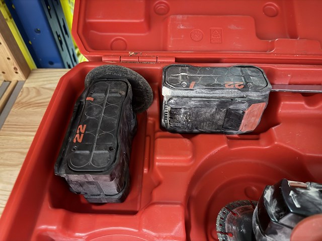 Haakse accuslijper in koffer met 2x accu, 1x lader, hilti, ag 5d-22 - afbeelding 5 van  5