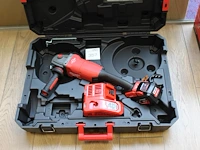 Haakse slijptol milwaukee m18 oneflag230xpdb incl. accu en lader in kunststof koffer - afbeelding 1 van  4