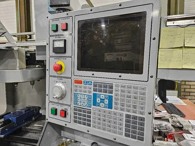 Haas - vce 500 - cnc-freesmachine - afbeelding 8 van  12