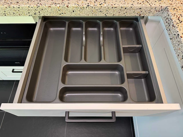 Häcker - concept 130 - showroomkeuken - afbeelding 10 van  43