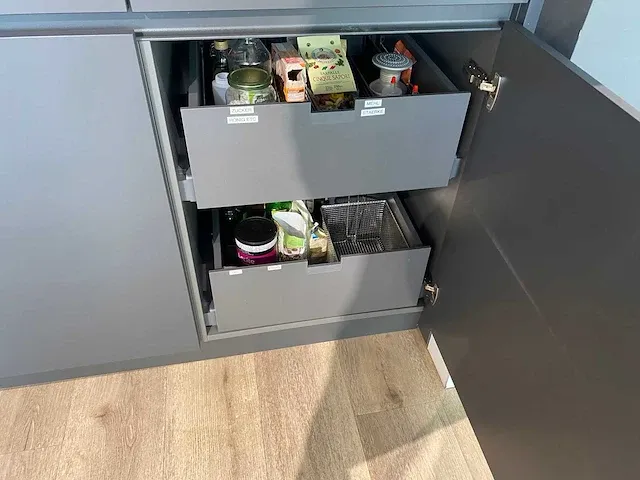 Häcker - showroomkeuken (c) - afbeelding 25 van  49