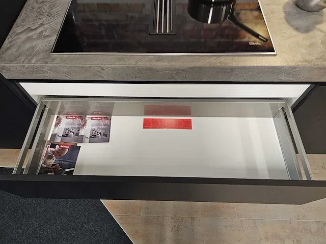Hacker - showroomkeuken (c) - afbeelding 5 van  15