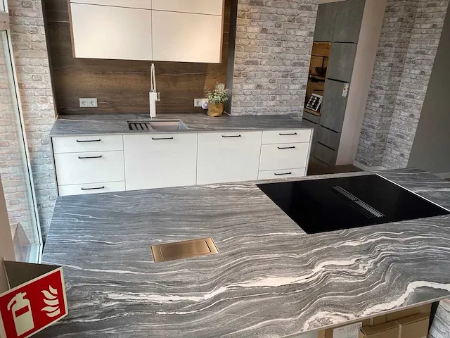 Häcker - showroomkeuken - afbeelding 2 van  48