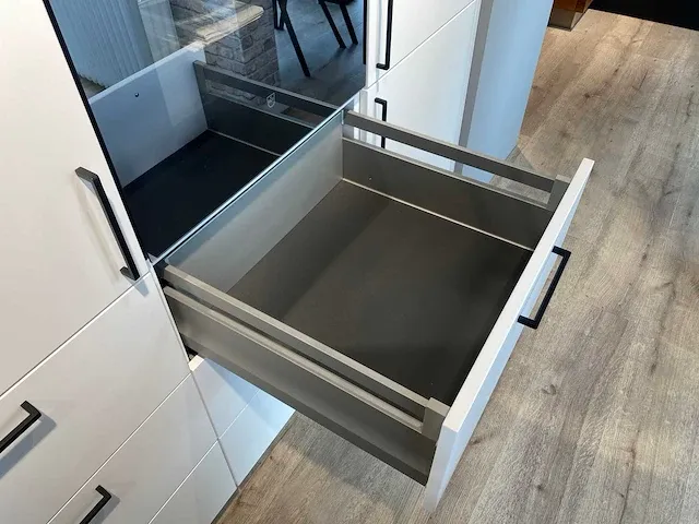 Häcker - showroomkeuken - afbeelding 40 van  48